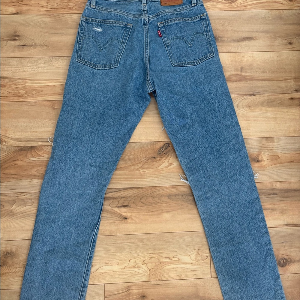 Levi’s 501 Blue Distressed Jeans - Picture 3 of 4